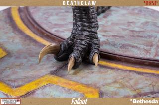 Deathclaw Statue (exclusive)