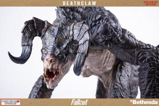 Deathclaw Statue (exclusive)