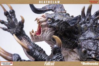 Deathclaw Statue (exclusive)