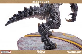 Deathclaw Statue