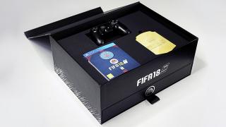 FIFA 18 PS4 Pro Case & Badge