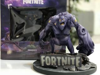 Smasher Statue