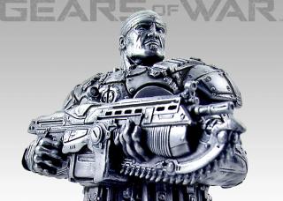 Marcus Fenix Platinum Statue