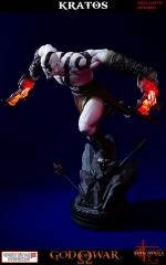 Lunging Kratos (exclusive)