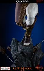 Lunging Kratos (exclusive)