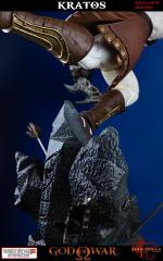 Lunging Kratos (exclusive)