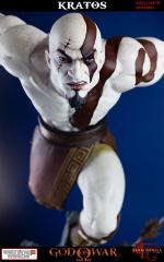 Lunging Kratos (exclusive)