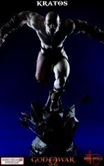 Lunging Kratos