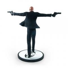 Agent 47 Statue