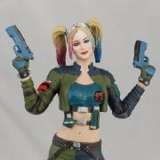 Harley Quinn 7.5" Statue (Green Jacket / exclusive)