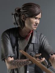 Ellie w/ Bow 8" Statue