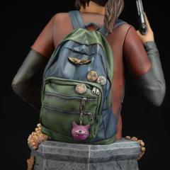 Ellie w/ Handgun 7.5" Bust