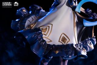 Hallowed Seamstress Gwen 1/6 Scale Statue