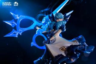 Hallowed Seamstress Gwen 1/6 Scale Statue