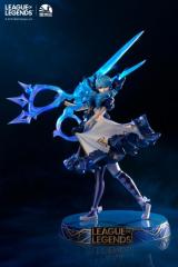 Hallowed Seamstress Gwen 1/6 Scale Statue