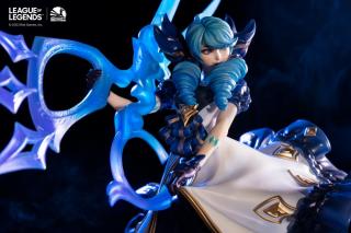 Hallowed Seamstress Gwen 1/6 Scale Statue