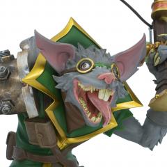 Twitch 7" Statue