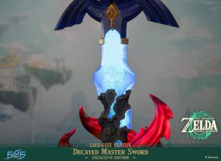 Decayed Master Sword Life-Size Statue (exclusive)