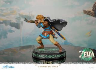 Link 9" Statue