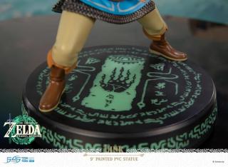 Link 9" Statue
