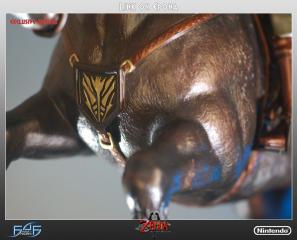 Link on Epona (exclusive)