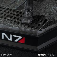 Commander Shepard 1/6 Scale Statue (femshep)
