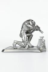 Garrus Vakarian 6" Statue (silver)