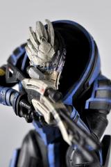 Garrus Vakarian 6" Statue