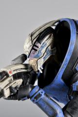 Garrus Vakarian 6" Statue