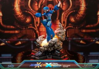 X 17" Statue (Final Weapon / exclusive)