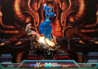 X 17" Statue (Final Weapon / exclusive)