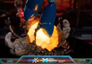X 17" Statue (Final Weapon / exclusive)