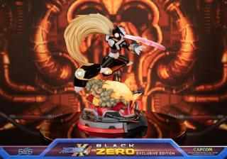 Zero 17" Statue (black / exclusive)
