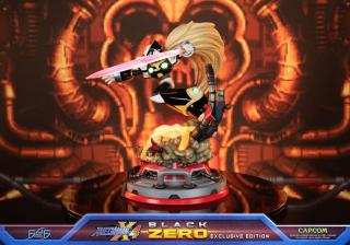 Zero 17" Statue (black / exclusive)