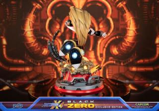 Zero 17" Statue (black / exclusive)