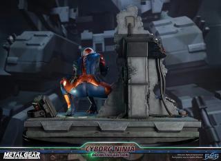 Cyborg Ninja / Gray Fox 16" Statue (definitive)