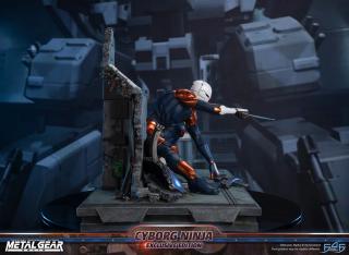 Cyborg Ninja / Gray Fox 16" Statue (exclusive)