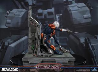 Cyborg Ninja / Gray Fox 16" Statue