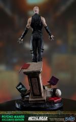 Psycho Mantis Statue (exclusive)