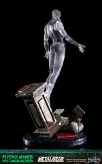 Psycho Mantis Statue (Optic Camouflage)