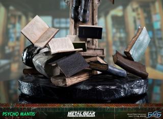 Psycho Mantis Statue