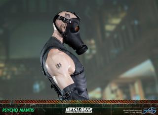 Psycho Mantis Statue