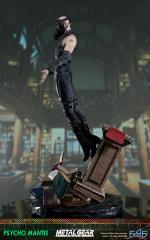 Psycho Mantis Statue