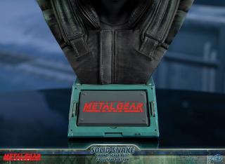 Solid Snake Grand-Scale Bust (exclusive)