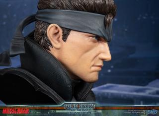 Solid Snake Life-Size Bust (exclusive)