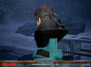 Solid Snake Life-Size Bust (exclusive)