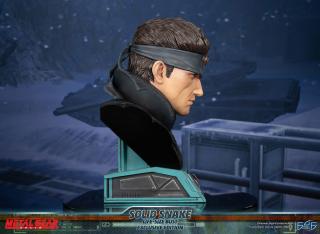 Solid Snake Life-Size Bust (exclusive)