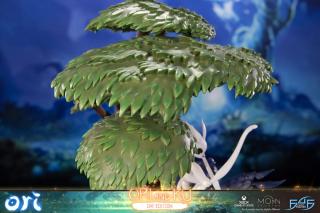 Ori & Ku 15.3" Statue (day)