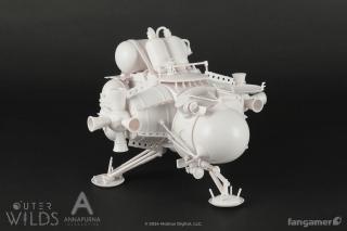 Hearthian Lander 1/58 Scale Model Kit