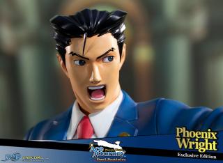 Phoenix Wright Statue (exclusive)